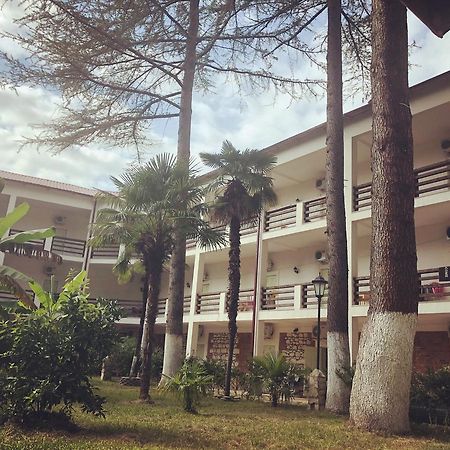 Heliopark Gora Bagrata Otel Sohum Dış mekan fotoğraf