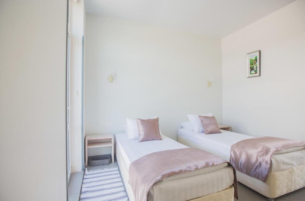Heliopark Gora Bagrata Otel Sohum Dış mekan fotoğraf