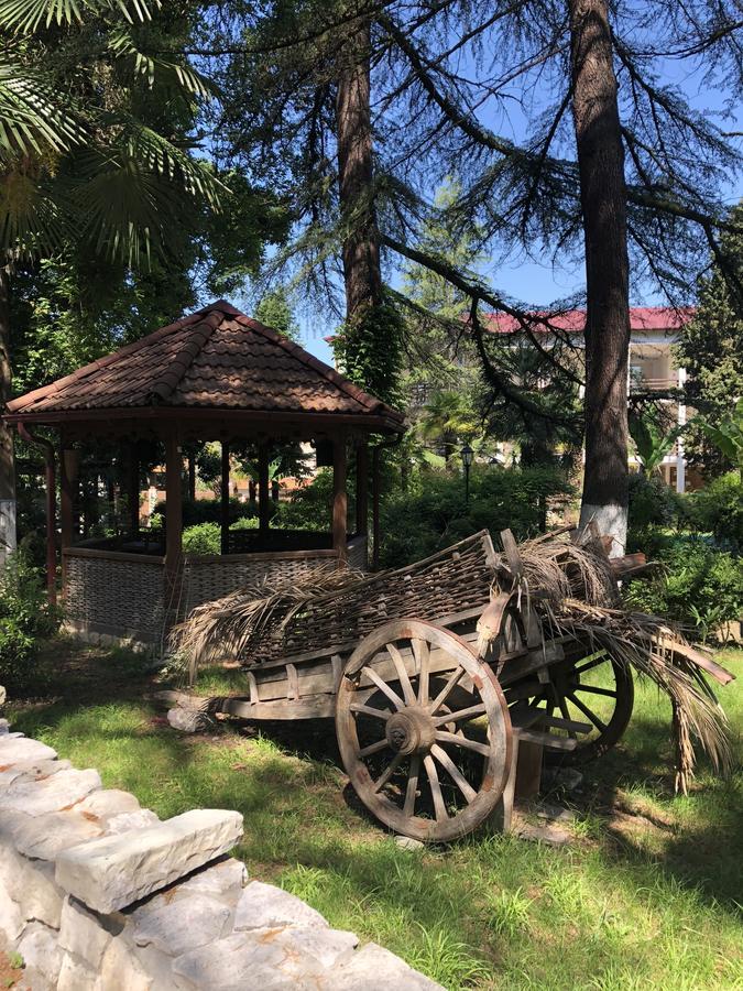 Heliopark Gora Bagrata Otel Sohum Dış mekan fotoğraf