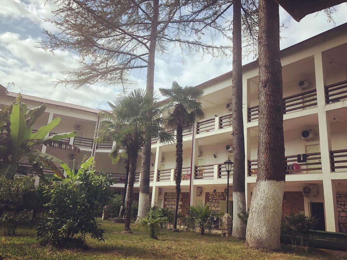 Heliopark Gora Bagrata Otel Sohum Dış mekan fotoğraf